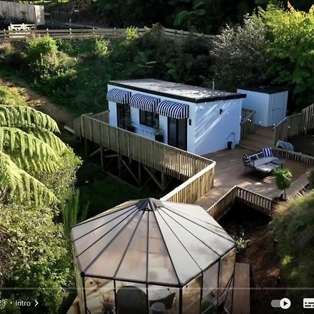 Tiny House With Greenhouse Dining Lower Hutt Eksteriør bilde