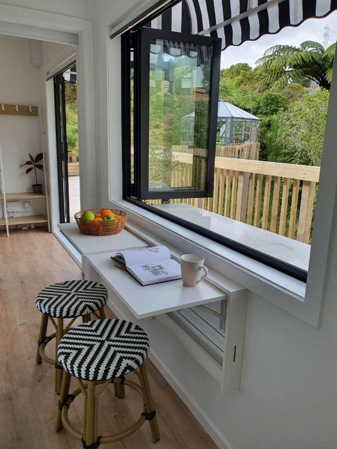 Tiny House With Greenhouse Dining Lower Hutt Eksteriør bilde