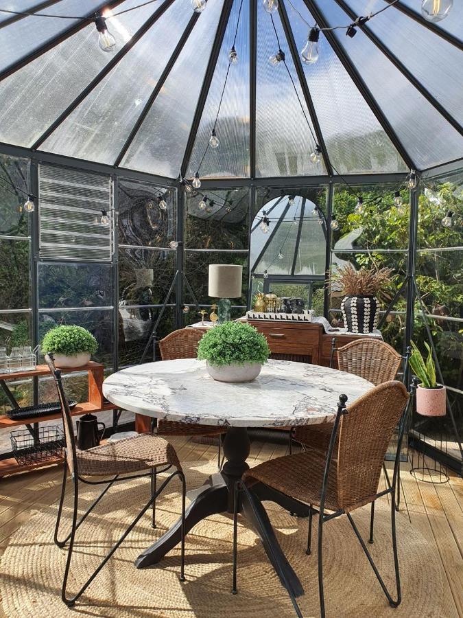 Tiny House With Greenhouse Dining Lower Hutt Eksteriør bilde